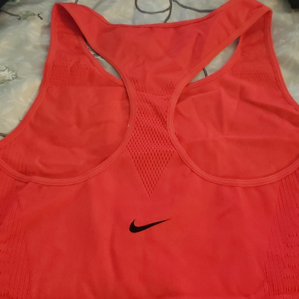 Clothes - Picture 4 of 4
